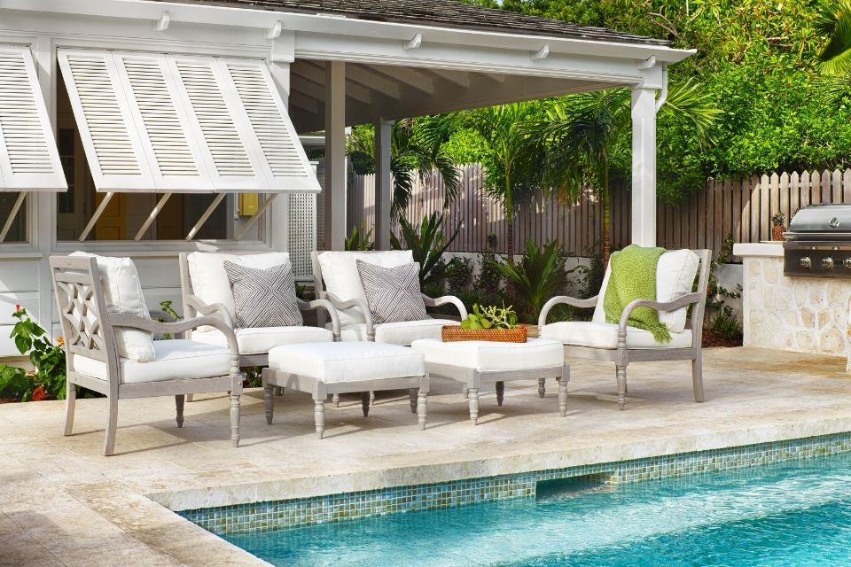 Design by LAURA HAY Photography by LISA PETROLE PHOTOGRAPHY